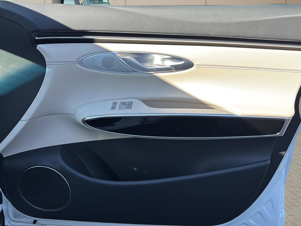 Certified 2026 Genesis GV70 2.5T image 36