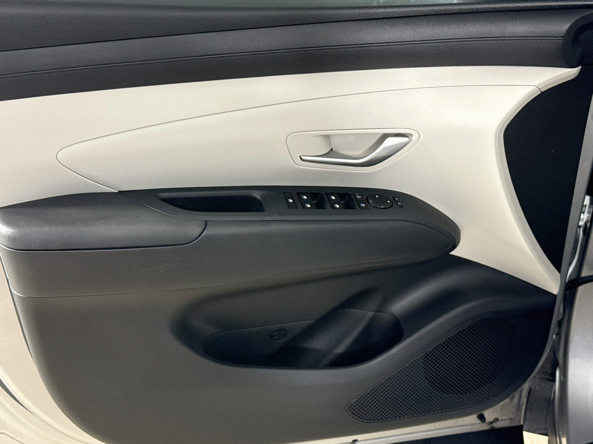 Used 2025 Hyundai Tucson SE FWD image 20