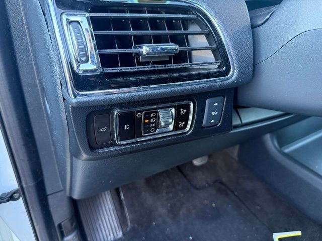 Used 2023 Lincoln Navigator Reserve image 23