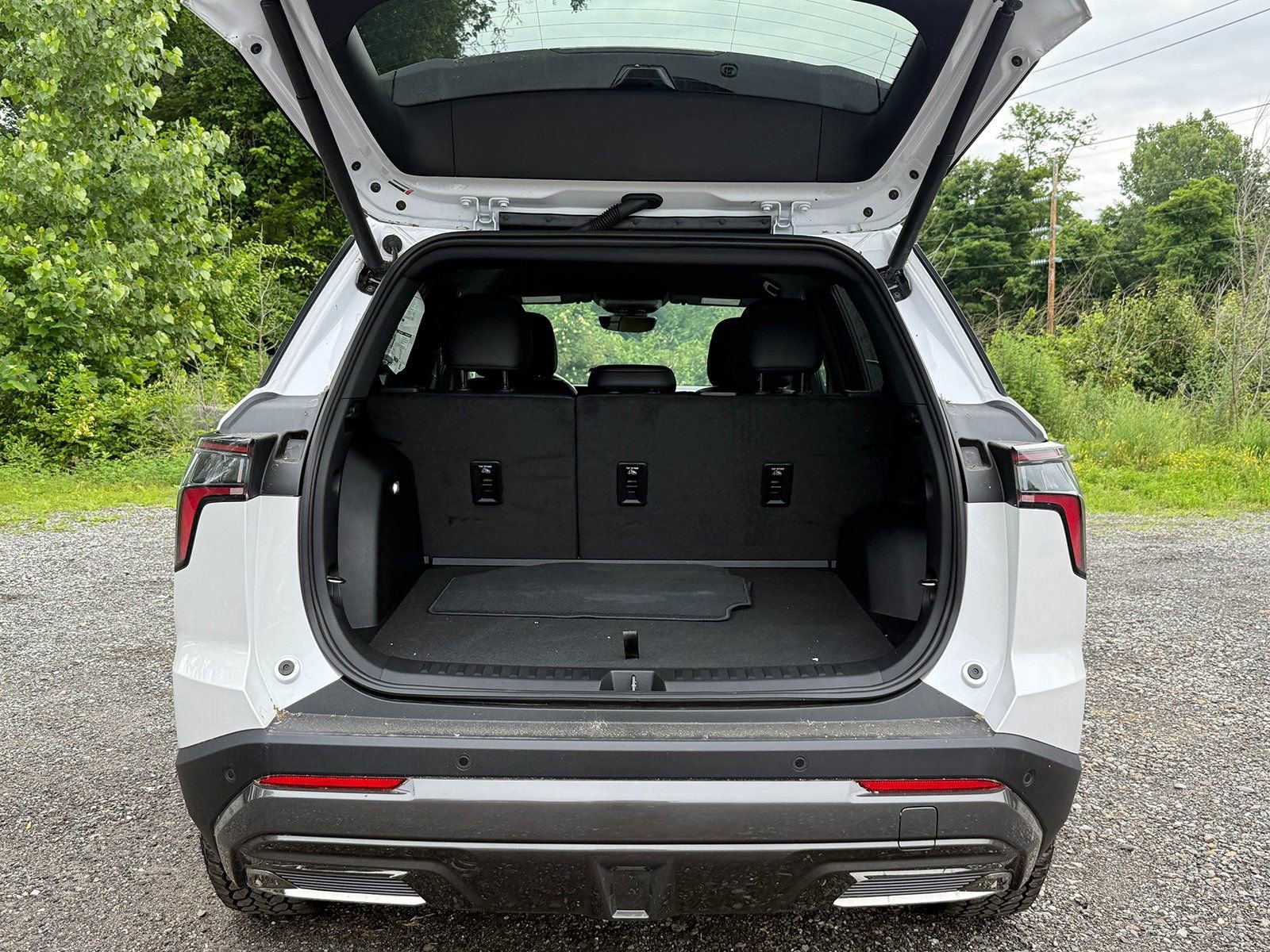 New 2025 Chevrolet Equinox ACTIV w/ Safety and Technology Package image 43