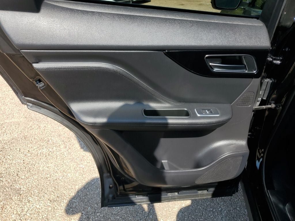 Used 2019 Jaguar F-PACE Premium AWD/4WD image 38
