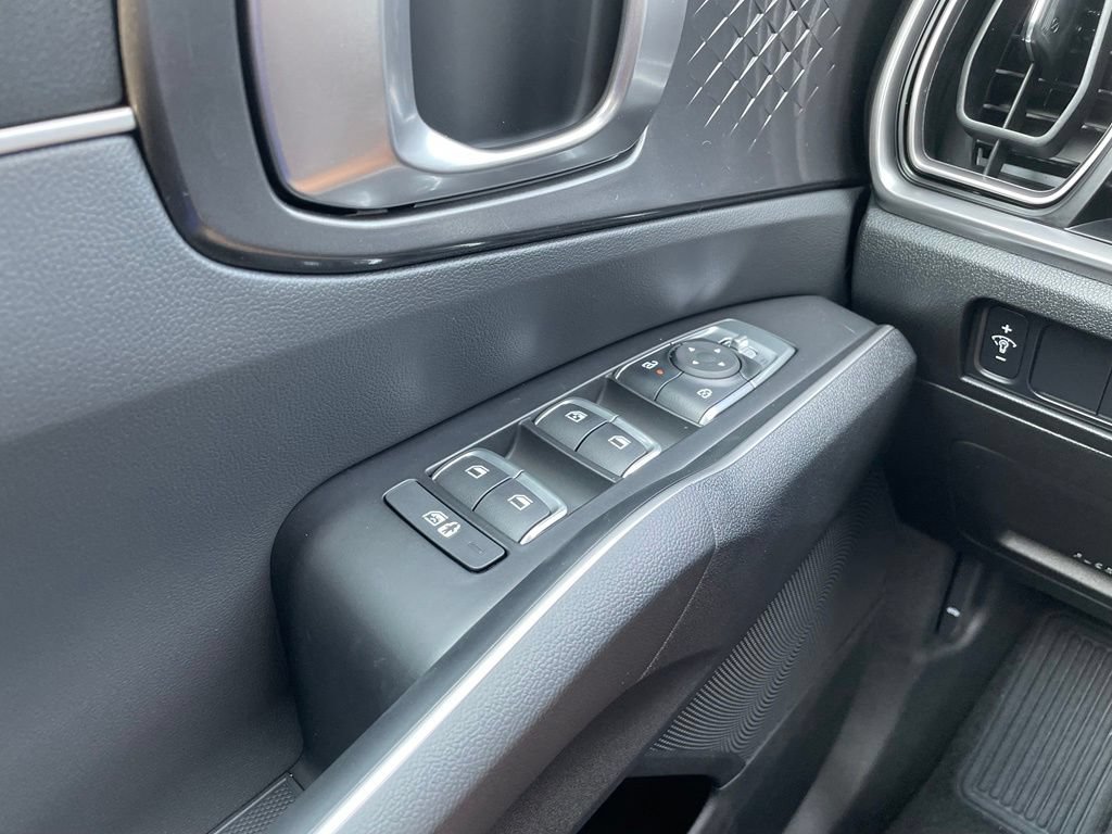New 2026 Kia Sorento S w/ S Panoramic Sunroof Package FWD image 12
