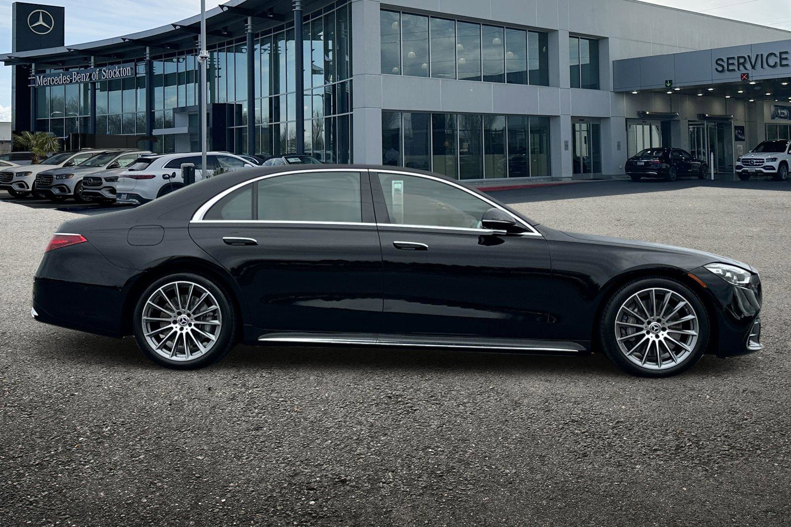 New 2025 Mercedes-Benz S 580 4MATIC Sedan image 3