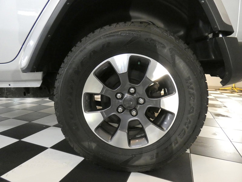 Used 2022 Jeep Wrangler Unlimited Sahara w/ Cold Weather Group AWD/4WD image 7
