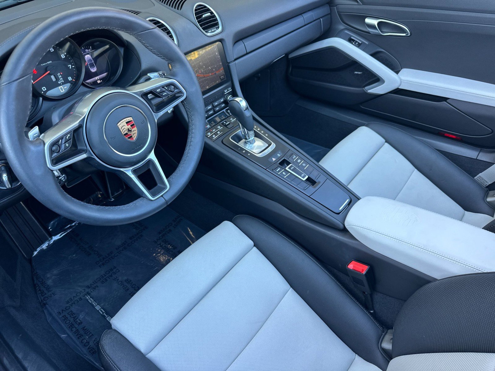 Used 2025 Porsche 718 Boxster image 4