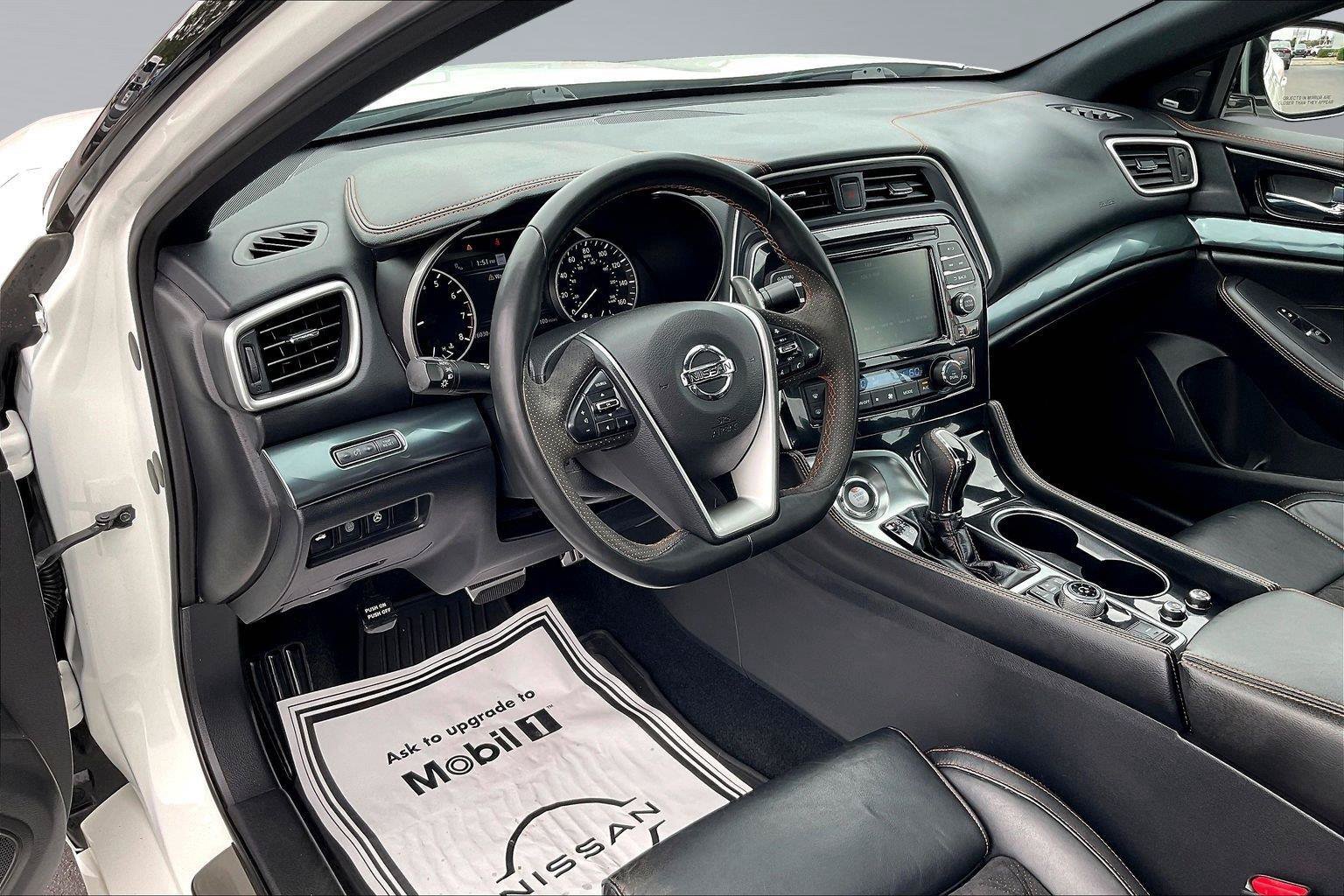 Certified 2020 Nissan Maxima SR w/ Sport Mat Group FWD image 15