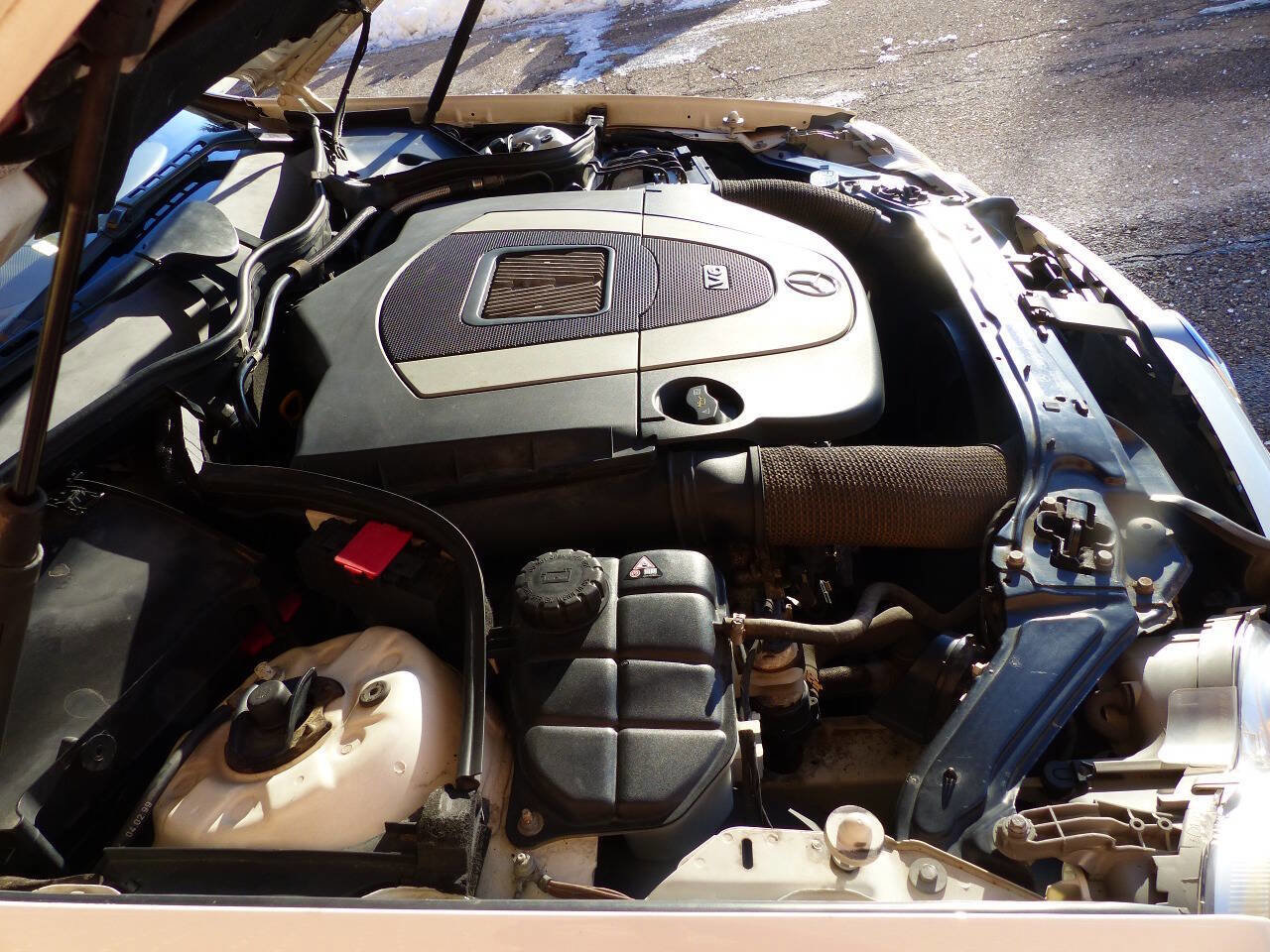 Used 2009 Mercedes-Benz CLK 350 Coupe image 17