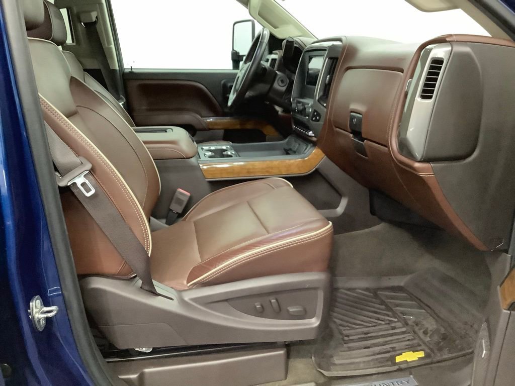 Used 2016 Chevrolet Silverado 2500 High Country w/ Duramax Plus Package image 26