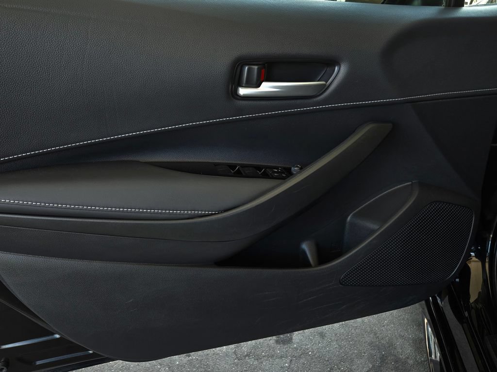 Used 2022 Toyota Corolla SE FWD image 11