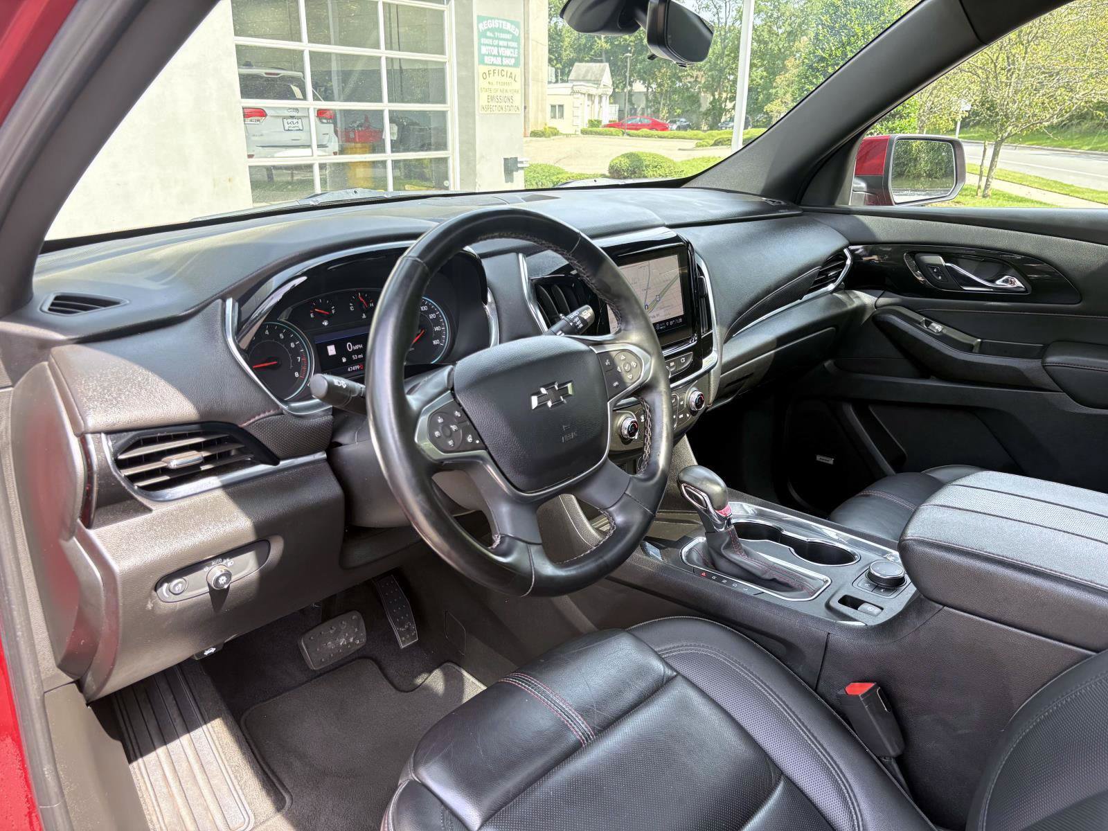 Used 2023 Chevrolet Traverse RS AWD/4WD image 13