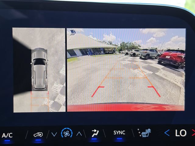 New 2026 Chevrolet Traverse LT w/ Enhanced Driving Package FWD image 27