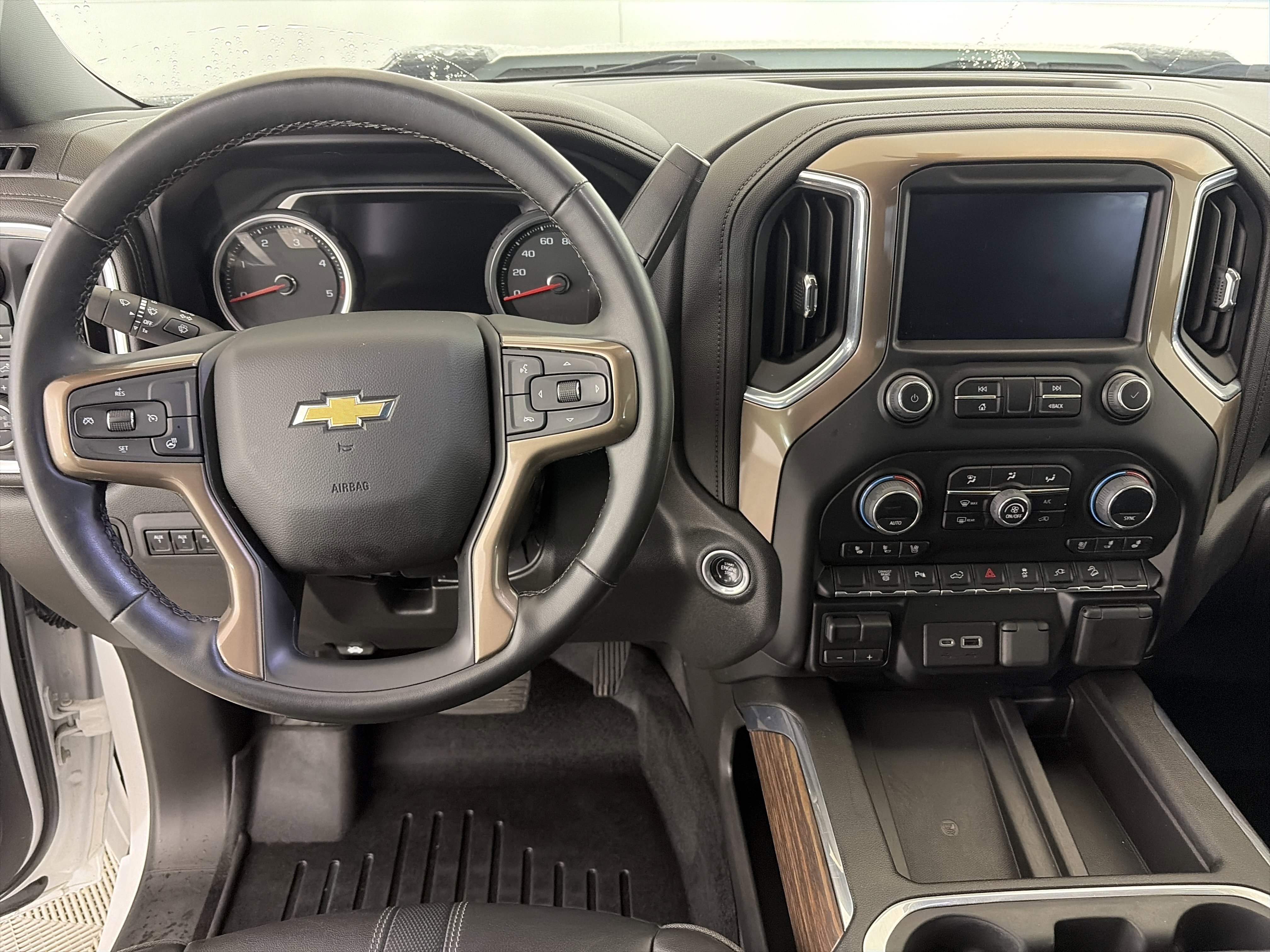 Certified 2023 Chevrolet Silverado 3500 High Country image 3