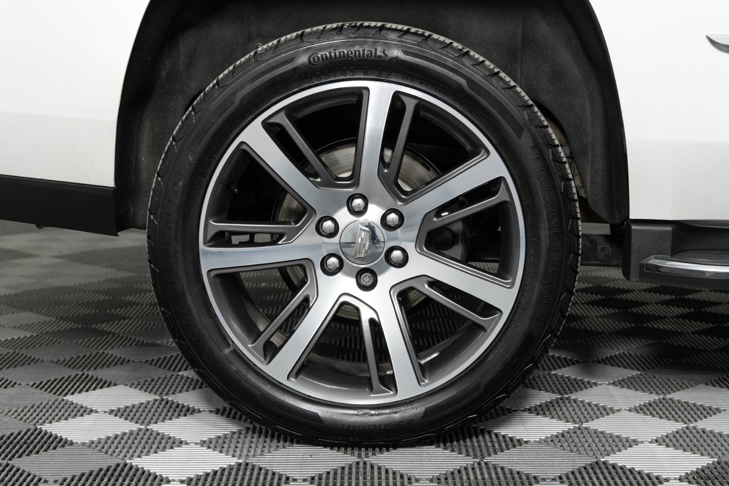 Used 2016 Cadillac Escalade Luxury image 40