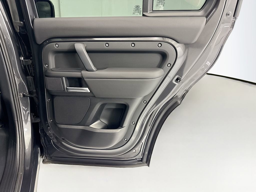 Certified 2025 Land Rover Defender 110 S image 26