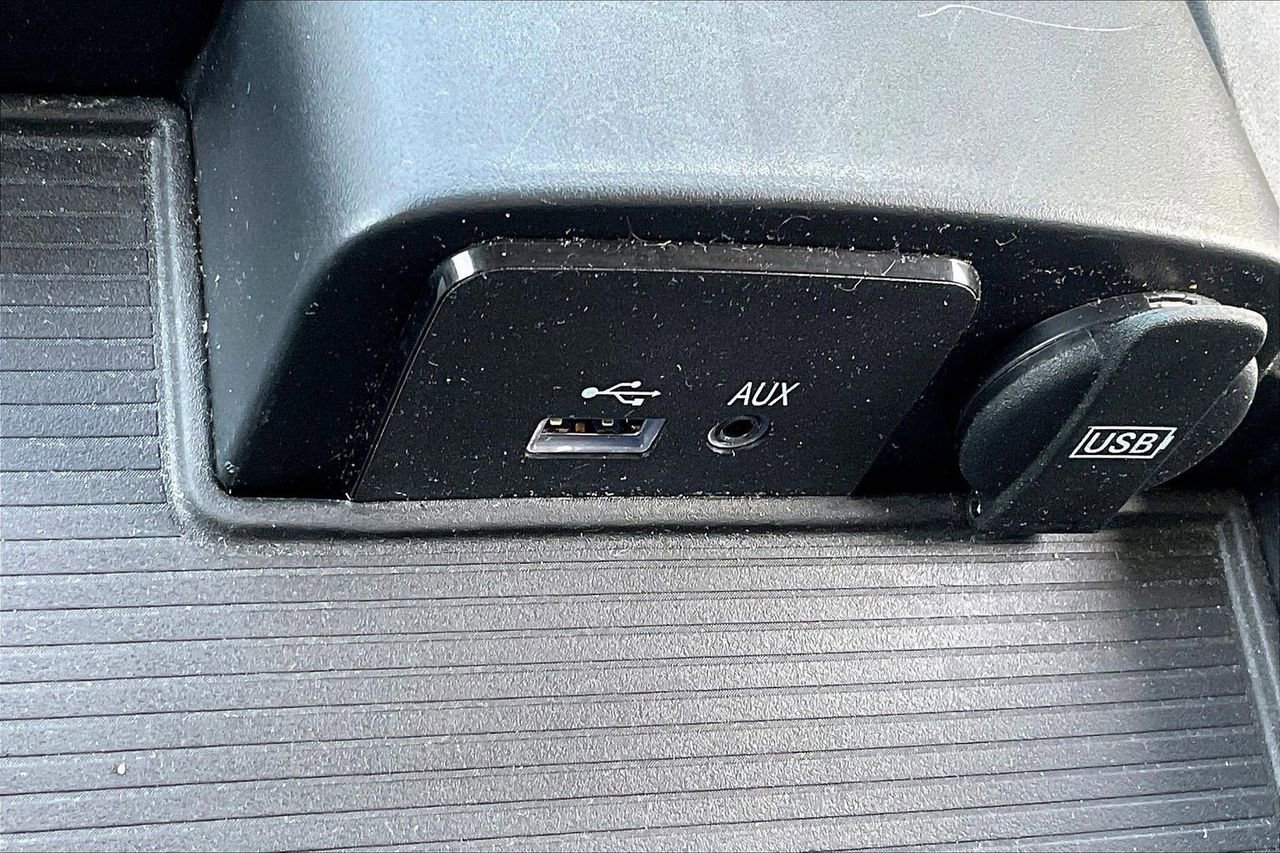 Used 2017 RAM 1500 Laramie image 18