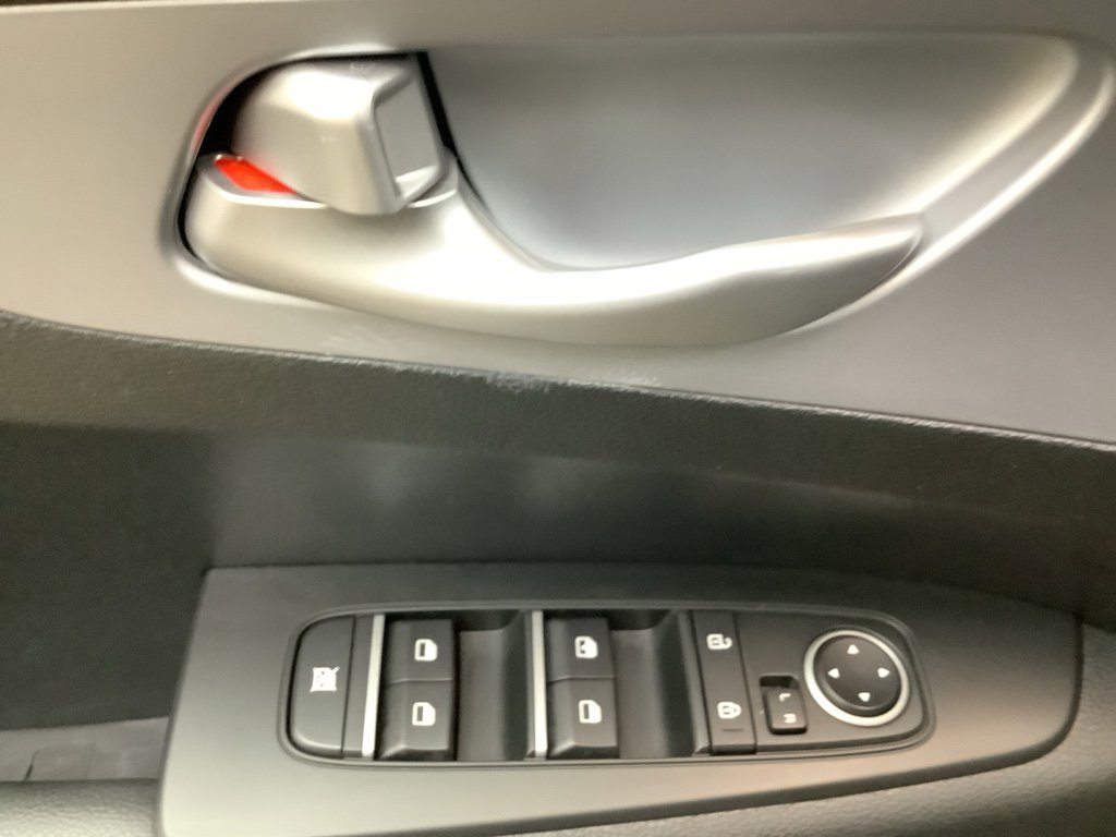 Used 2024 Kia Forte LXS image 13