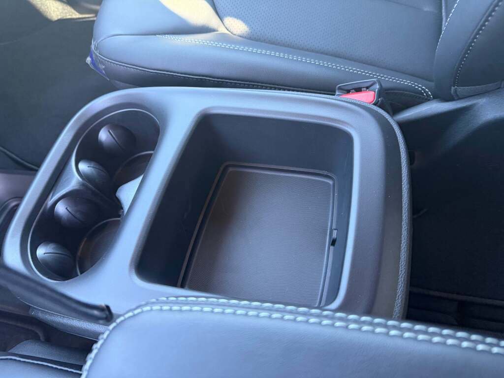 New 2026 Chrysler Pacifica Select w/ S Appearance Package image 31