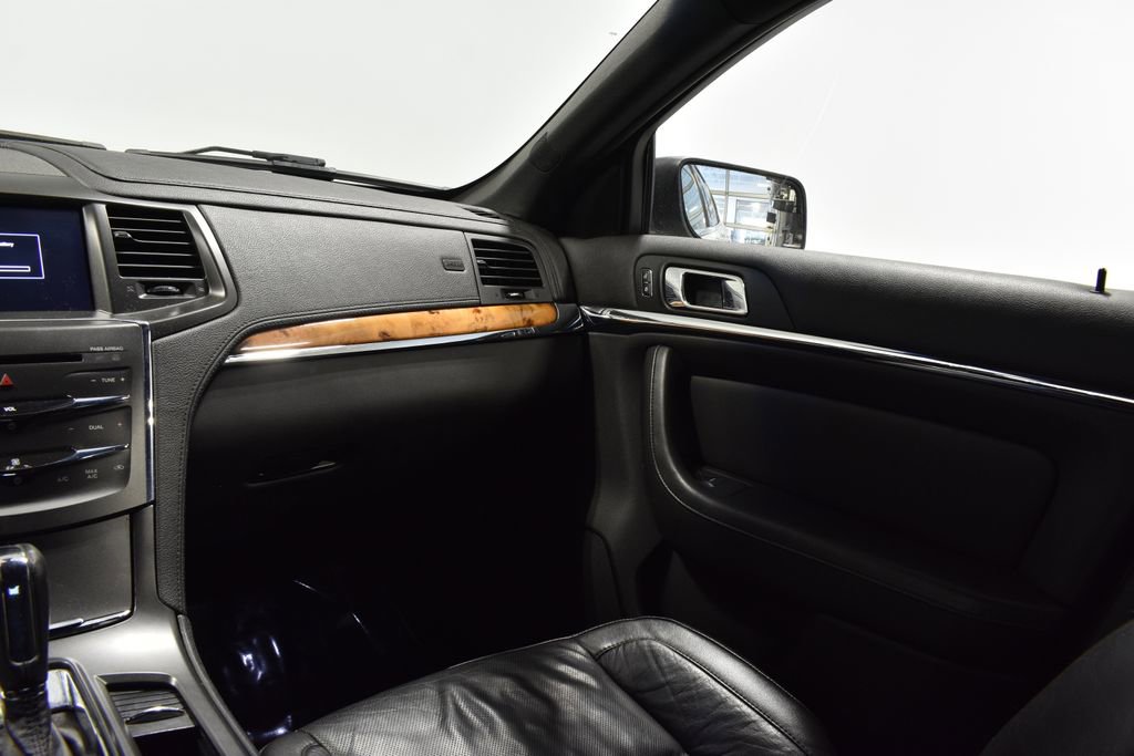 Used 2014 Lincoln MKS image 14