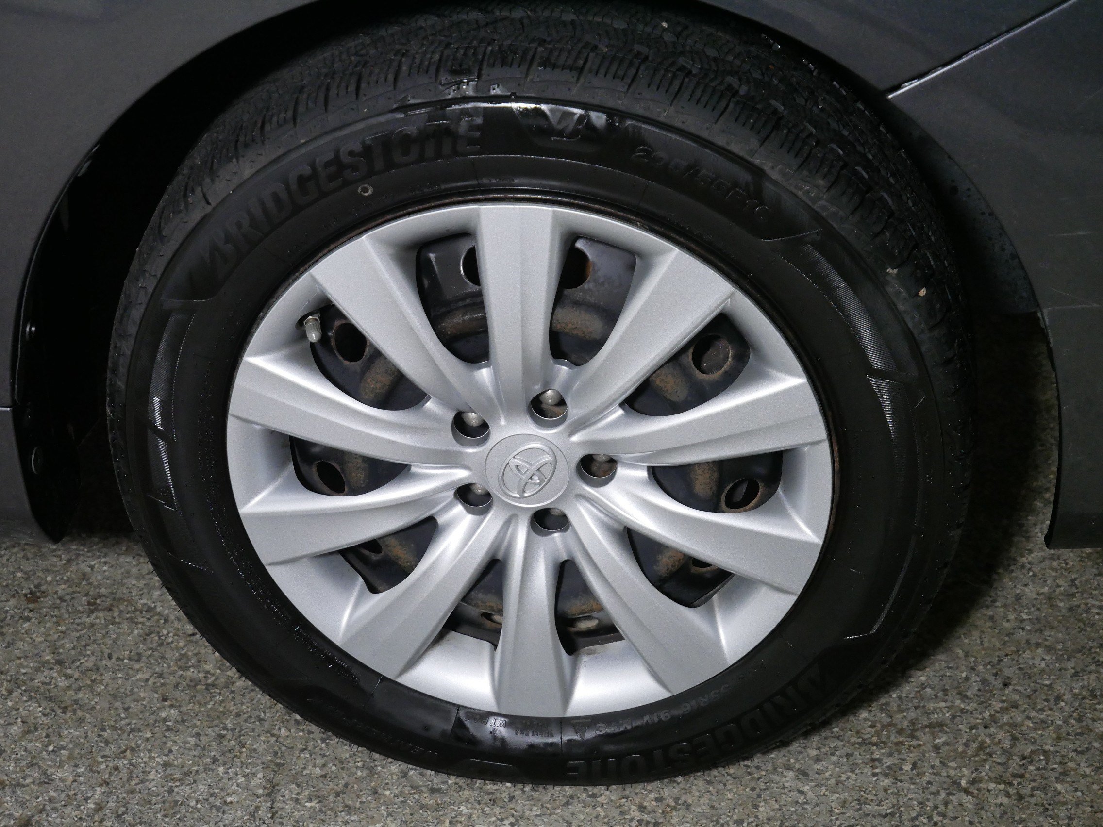 Used 2013 Toyota Corolla LE FWD image 15
