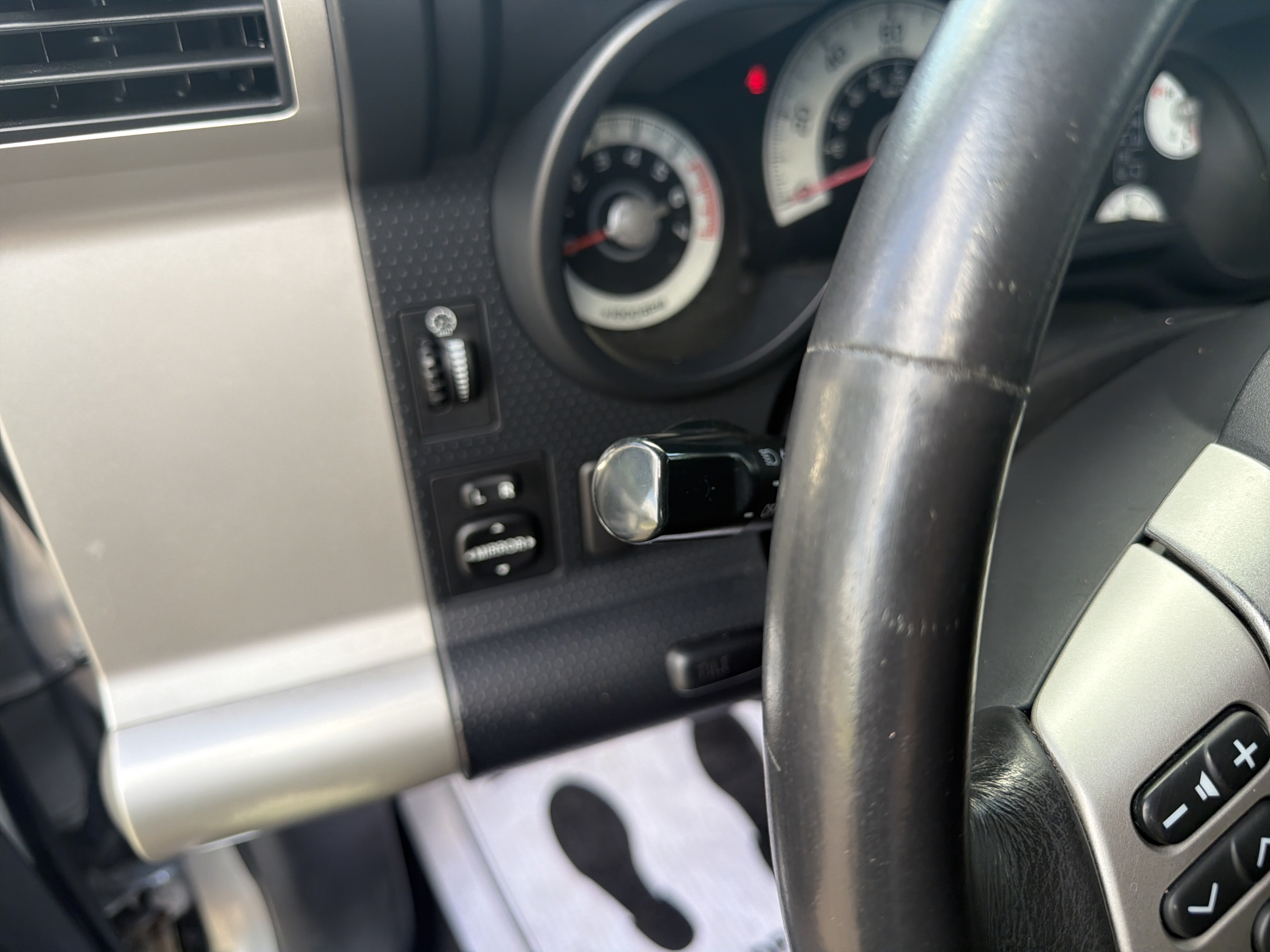 Used 2007 Toyota FJ Cruiser 4WD image 48