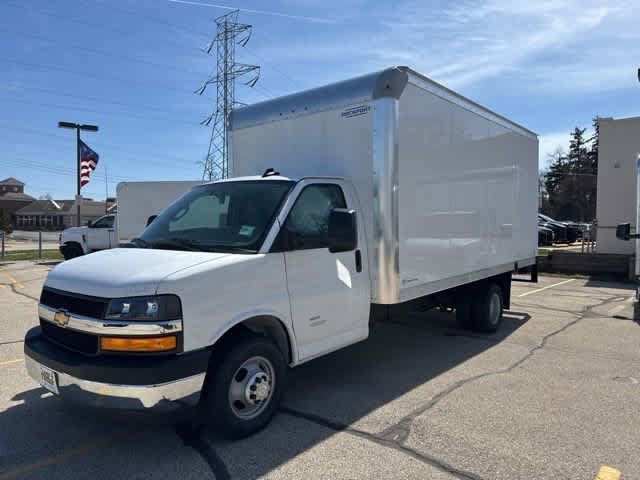 New 2025 Chevrolet Express 4500 w/ Power Convenience Package