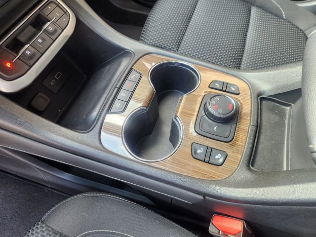 Used 2023 GMC Acadia SLE w/ Driver Convenience Package image 21