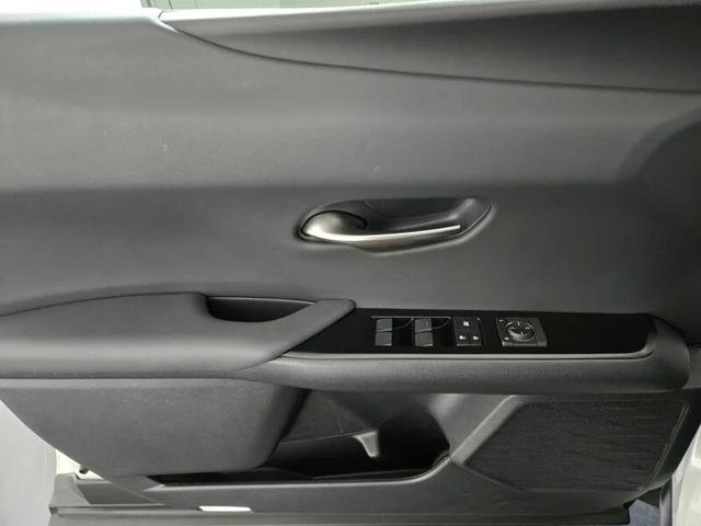 Certified 2024 Lexus UX 250h FWD image 29