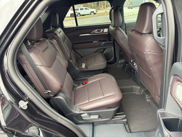 New 2026 Ford Explorer Platinum image 21