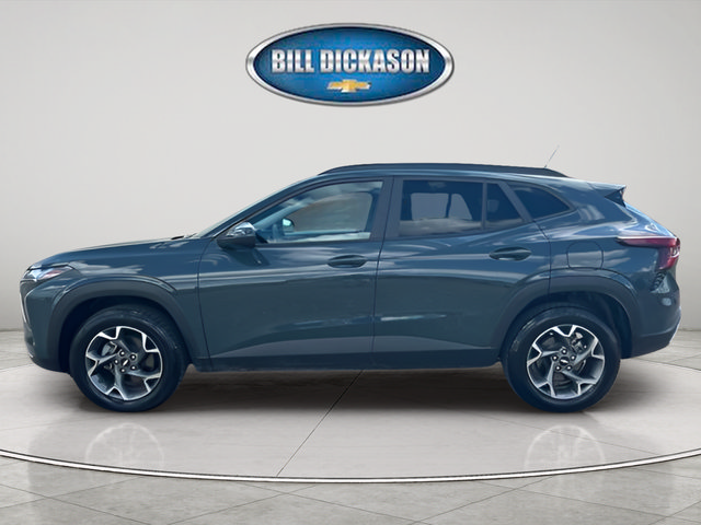 Used 2025 Chevrolet Trax LT FWD image 4