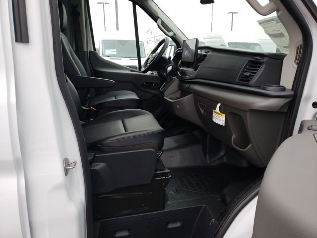 New 2026 Ford Transit 250 148 Medium Roof image 18
