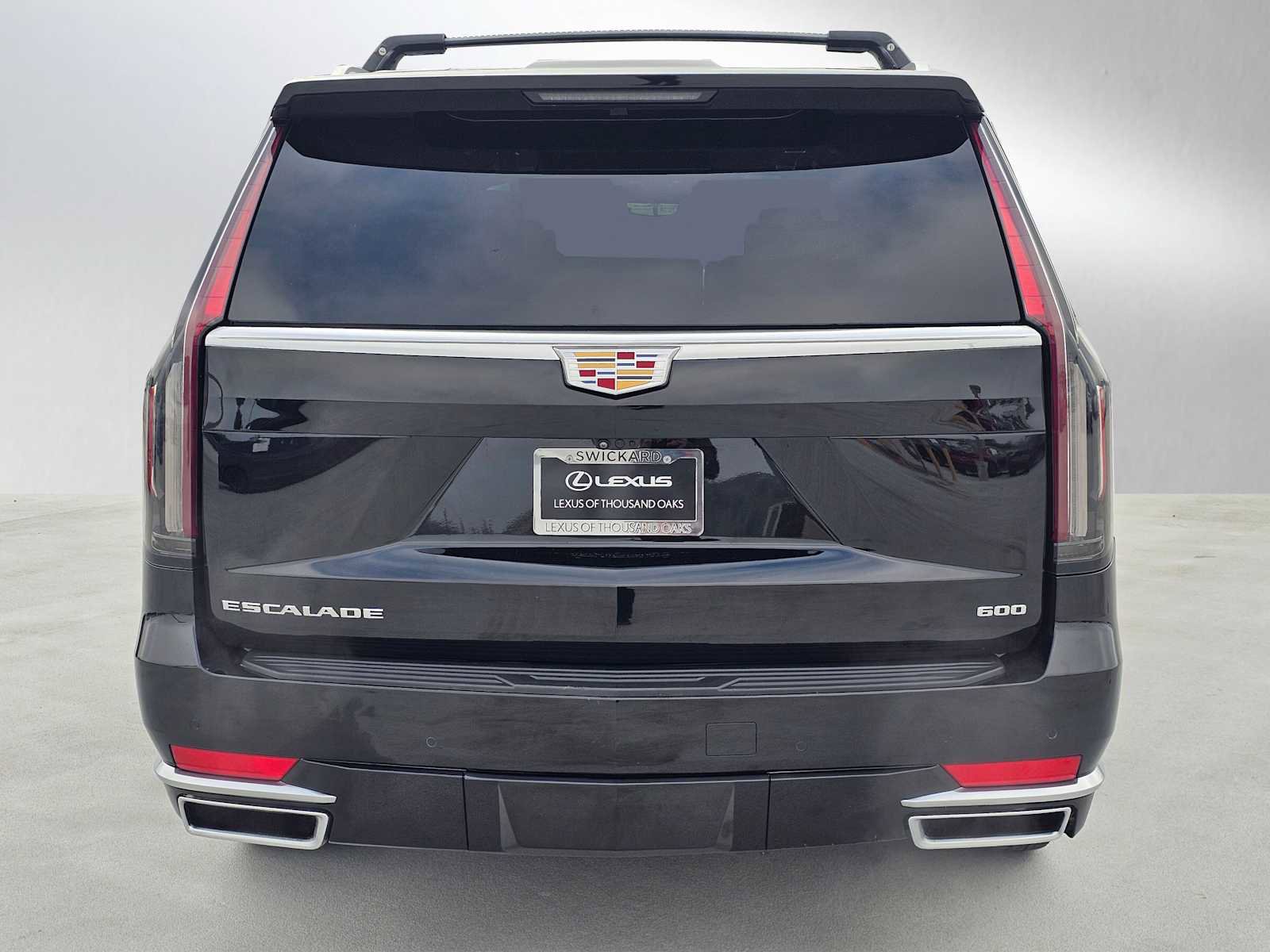 Used 2024 Cadillac Escalade ESV Premium Luxury Platinum AWD/4WD image 4