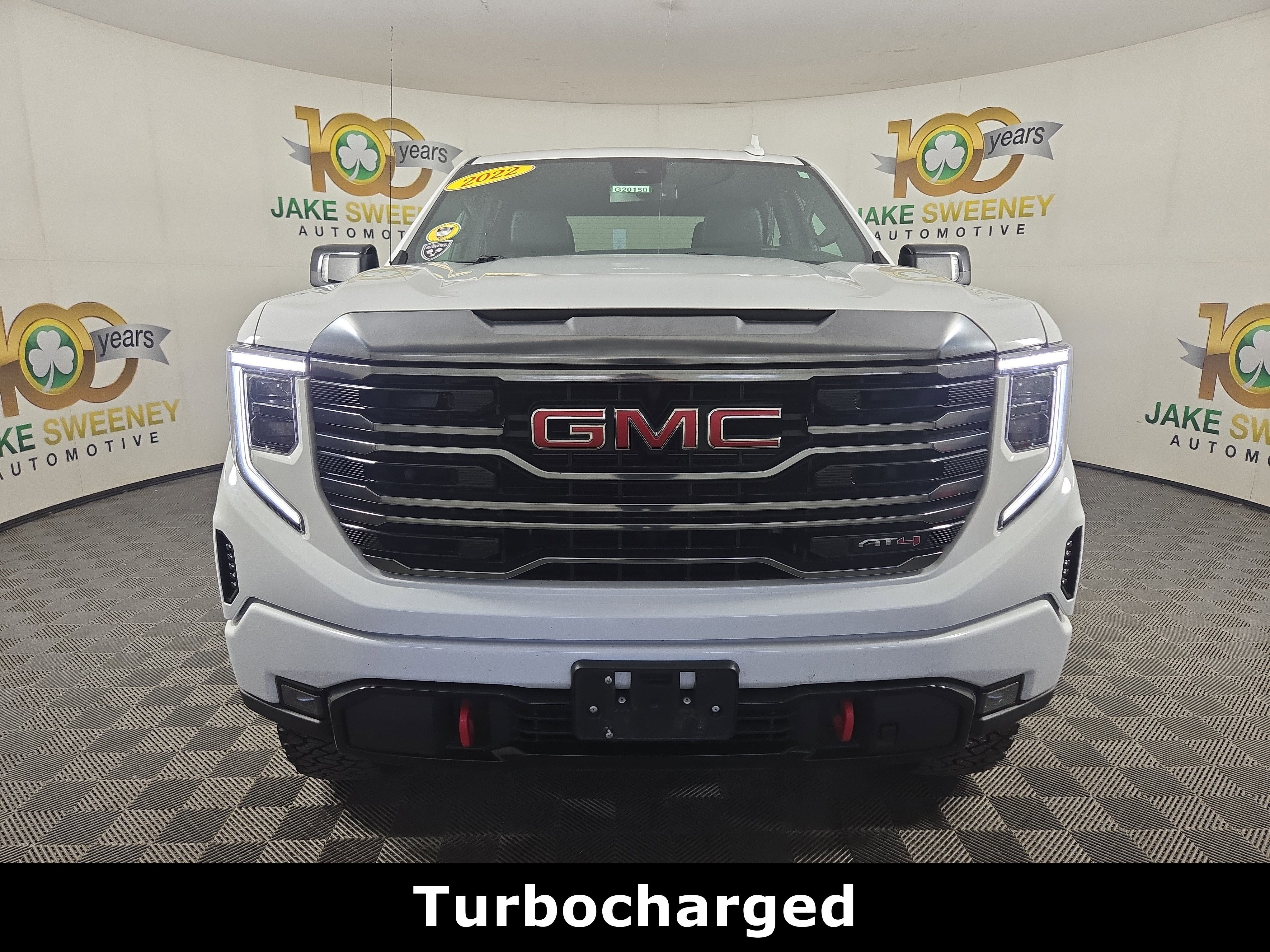 Certified 2022 GMC Sierra 1500 AT4 AWD/4WD image 2