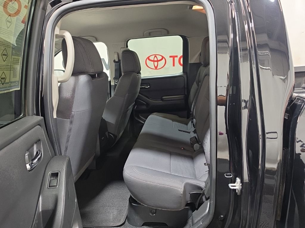 Used 2024 Nissan Frontier SV image 20