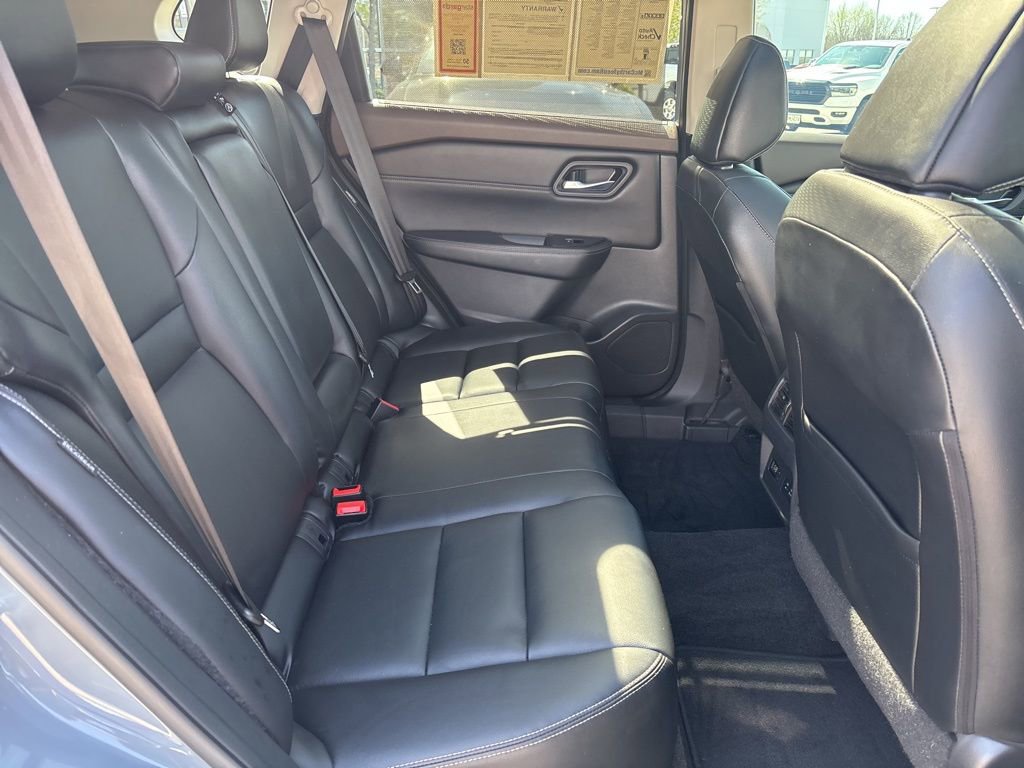 Used 2022 Nissan Rogue SL w/ SL Premium Package image 45