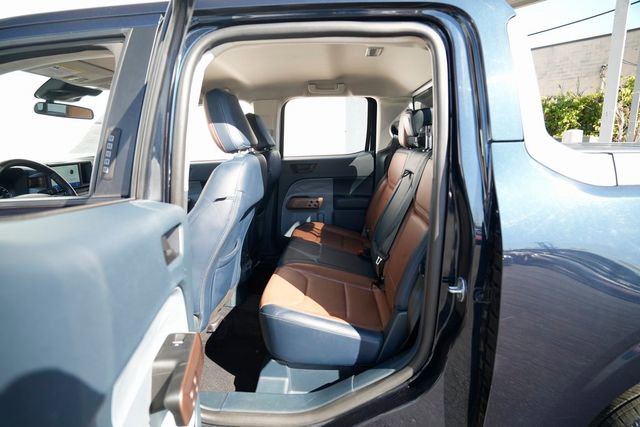 Used 2022 Ford Maverick Lariat w/ Lariat Luxury Package image 17