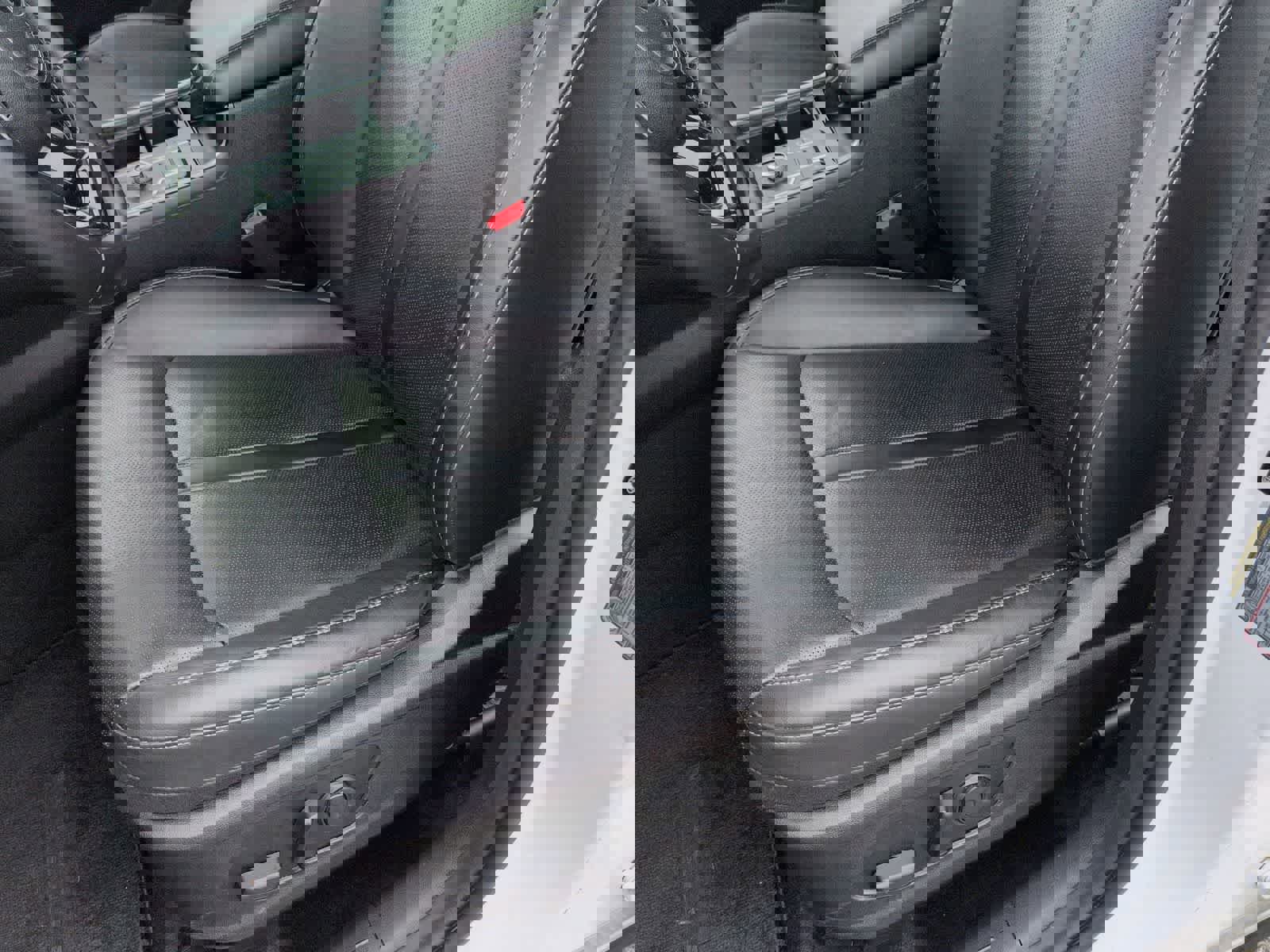 Used 2021 Kia Sorento S w/ Panoramic Sunroof Package image 14