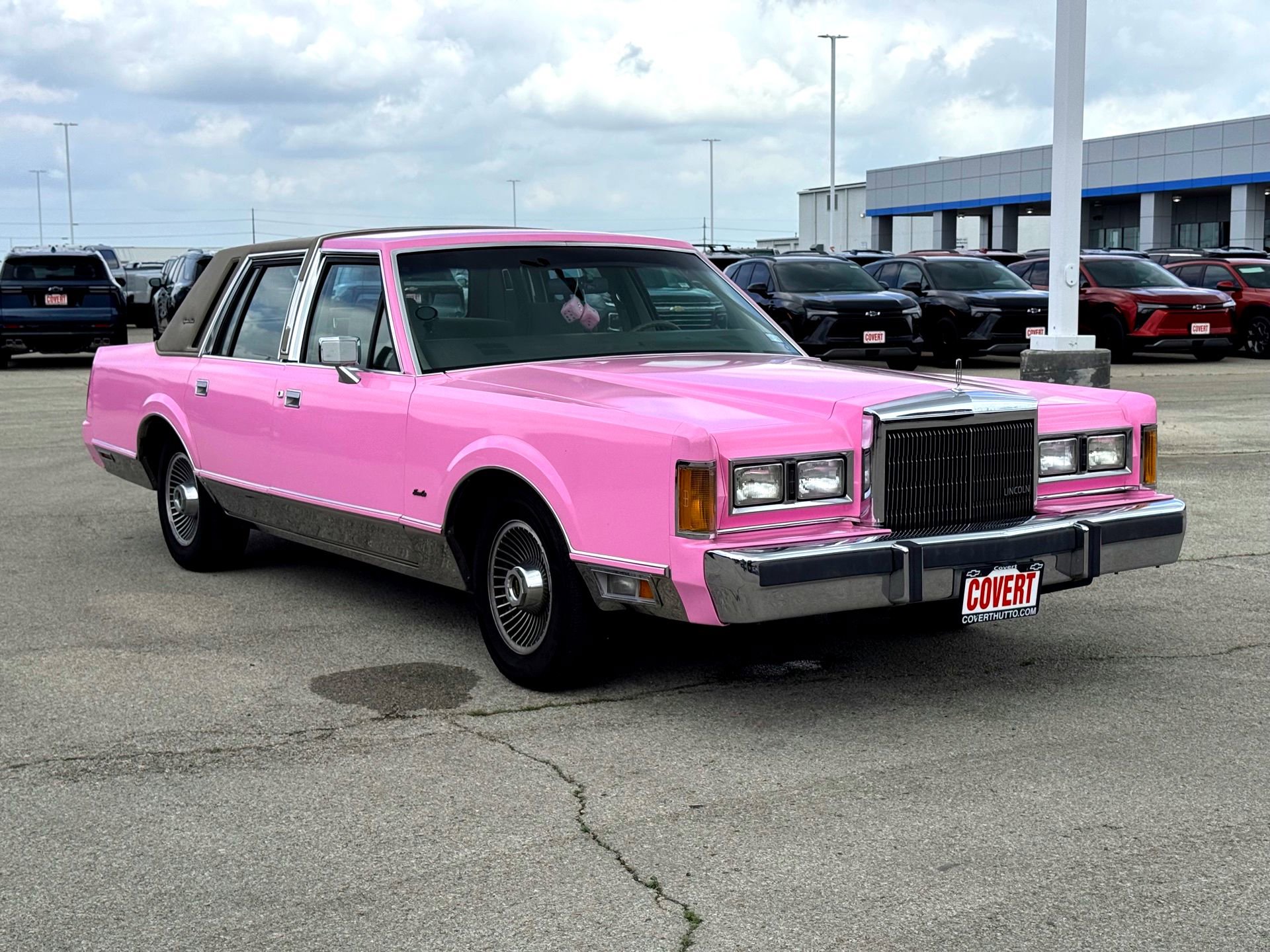 Used 1989 Lincoln Town Car Signature RWD image 7