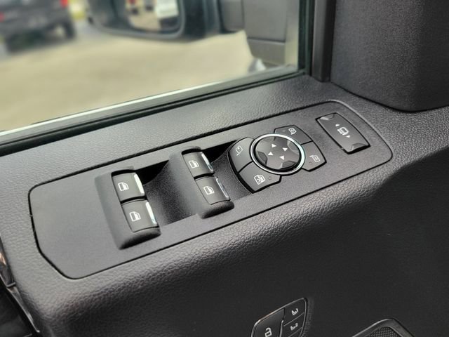 Used 2021 Ford F450 Platinum w/ FX4 Off-Road Package image 16