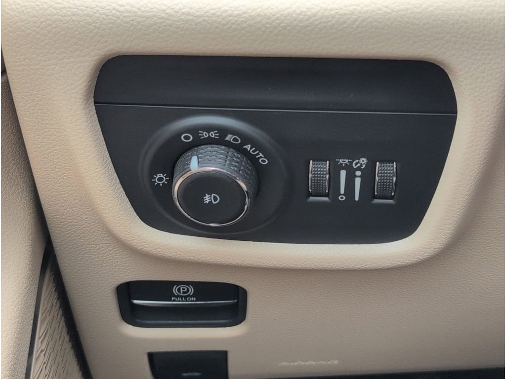 New 2026 Jeep Grand Cherokee Limited image 29