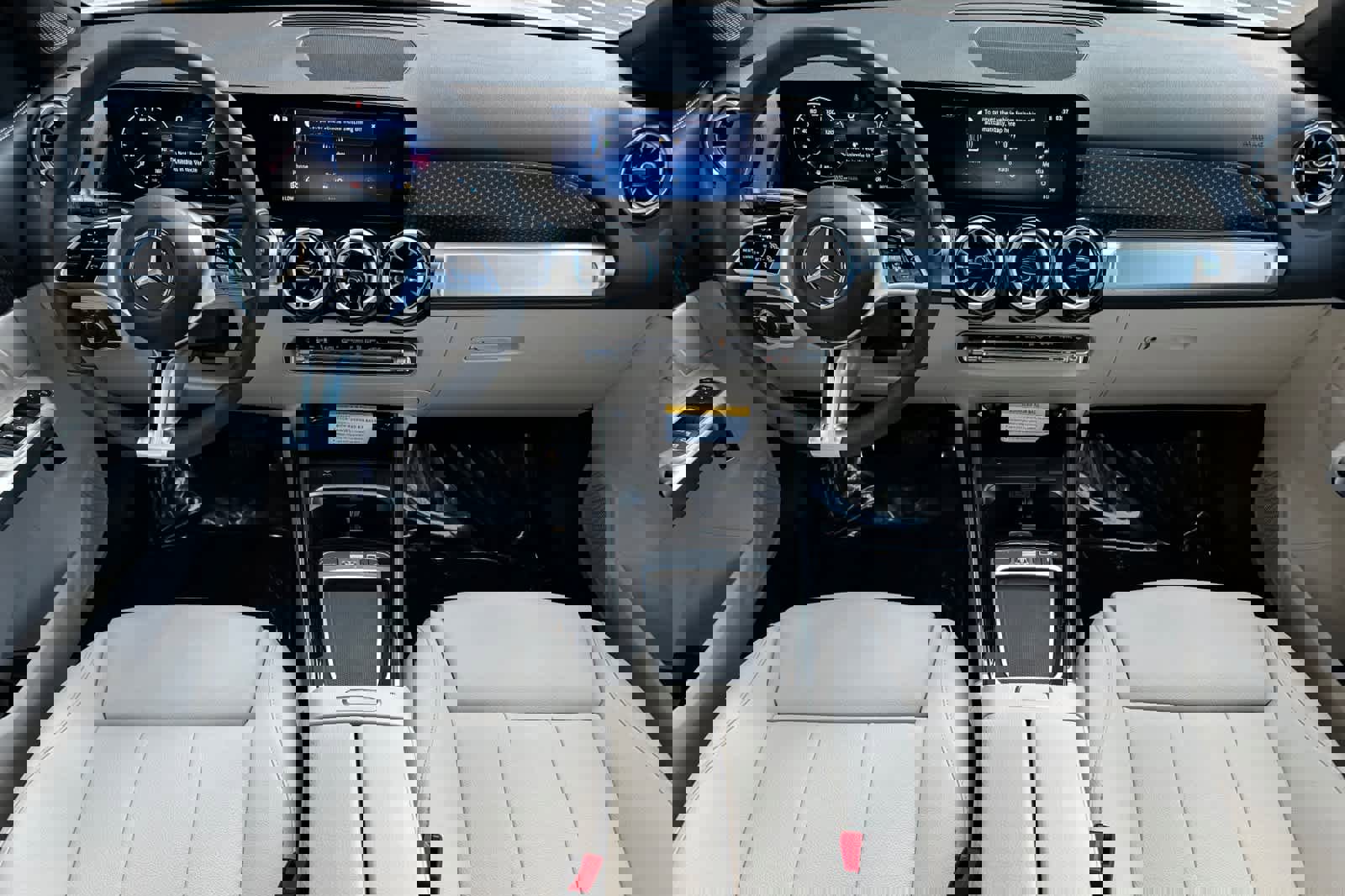 New 2025 Mercedes-Benz GLB 250 4MATIC image 12