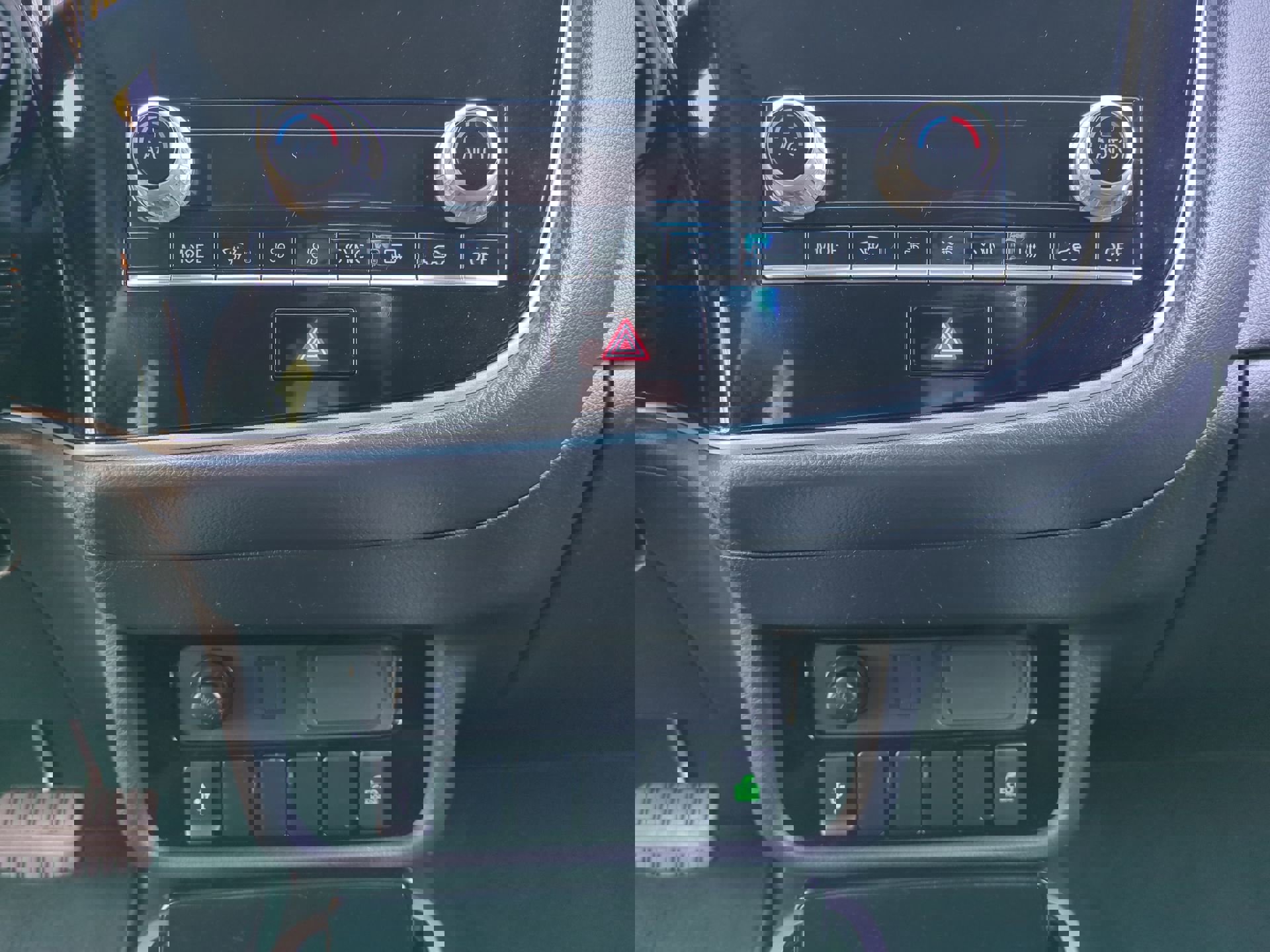 Used 2020 Mitsubishi Outlander ES image 56