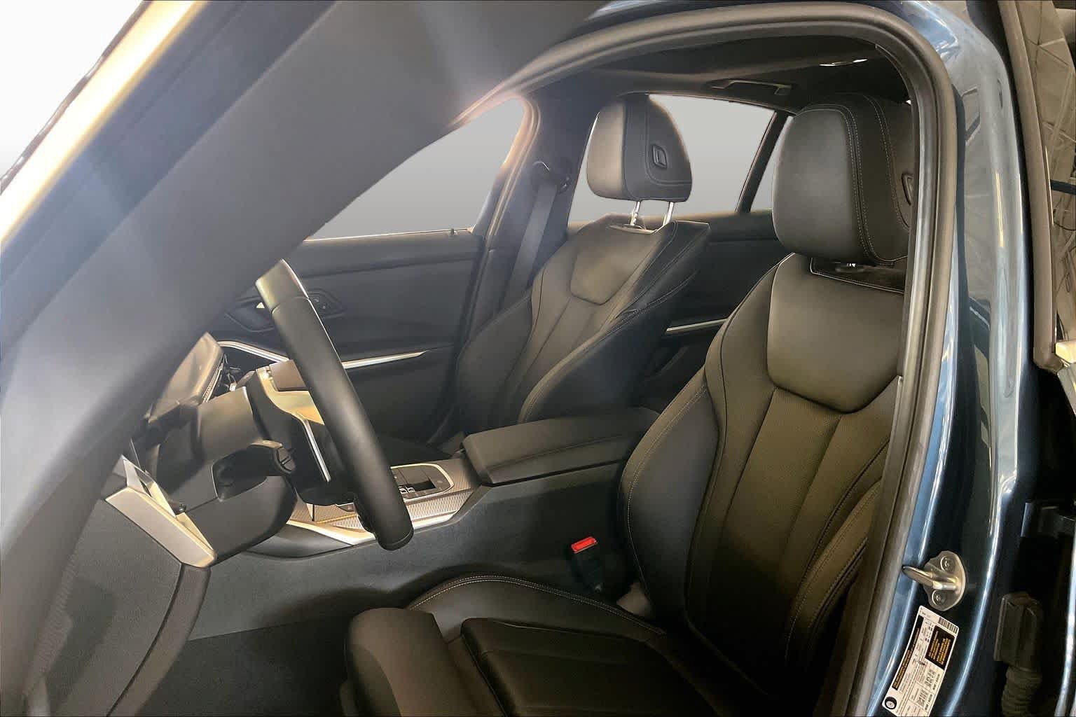Used 2025 BMW 330i Sedan RWD image 7