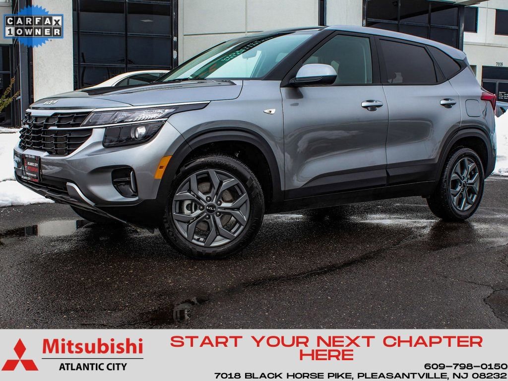 Used 2025 Kia Seltos LX AWD/4WD image 1