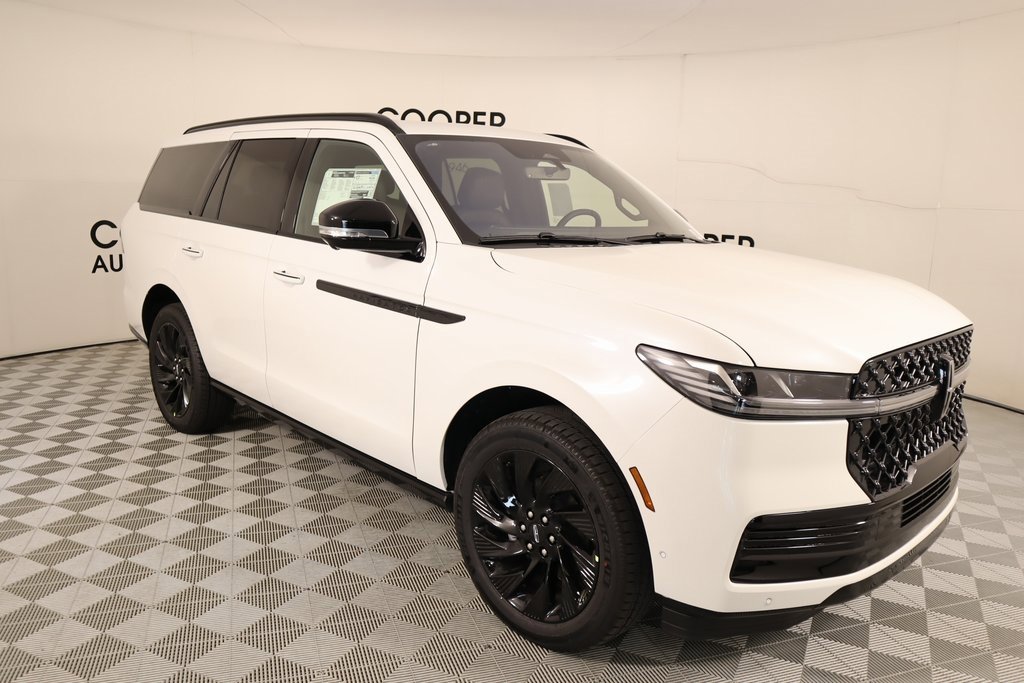 New 2025 Lincoln Navigator Reserve w/ Jet Appearance Package