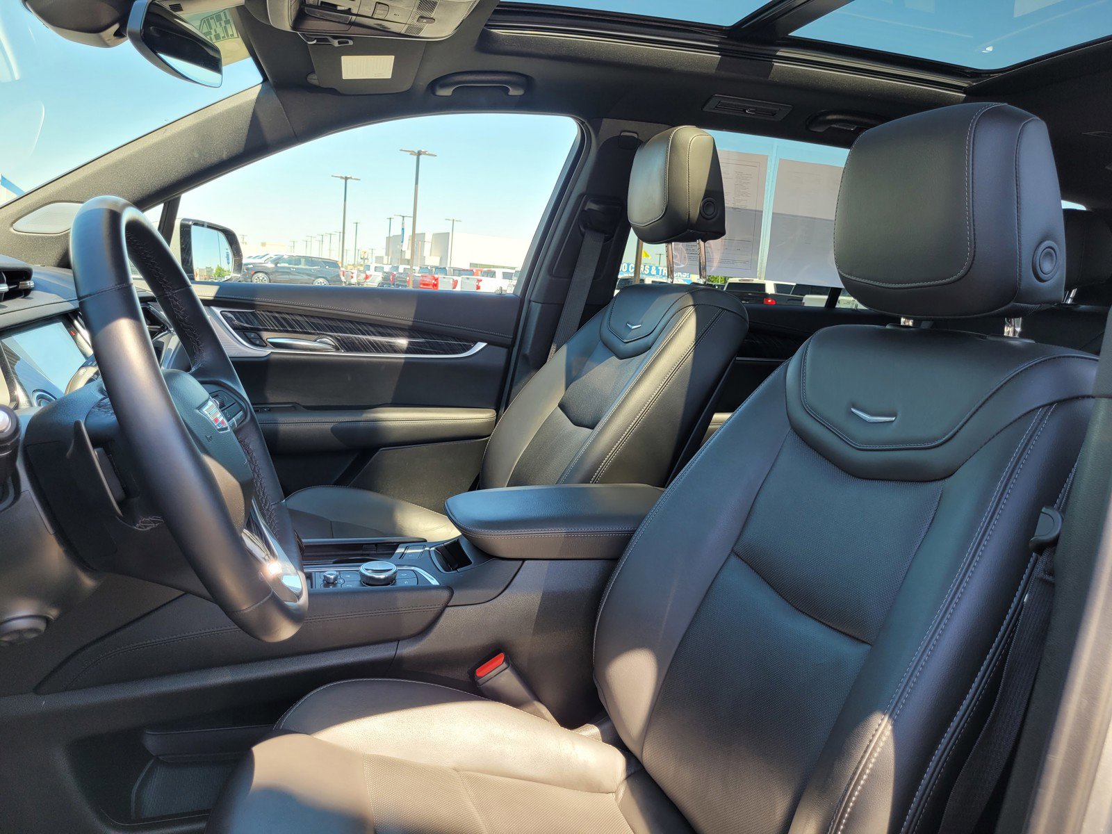 Certified 2025 Cadillac XT6 Premium Luxury image 10