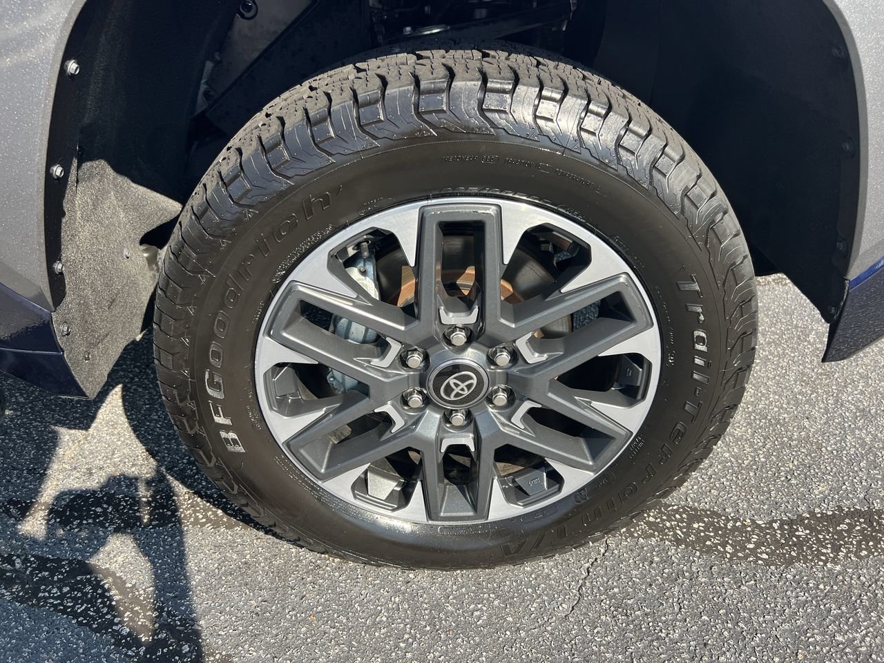 Used 2025 Toyota Tundra Limited AWD/4WD image 13