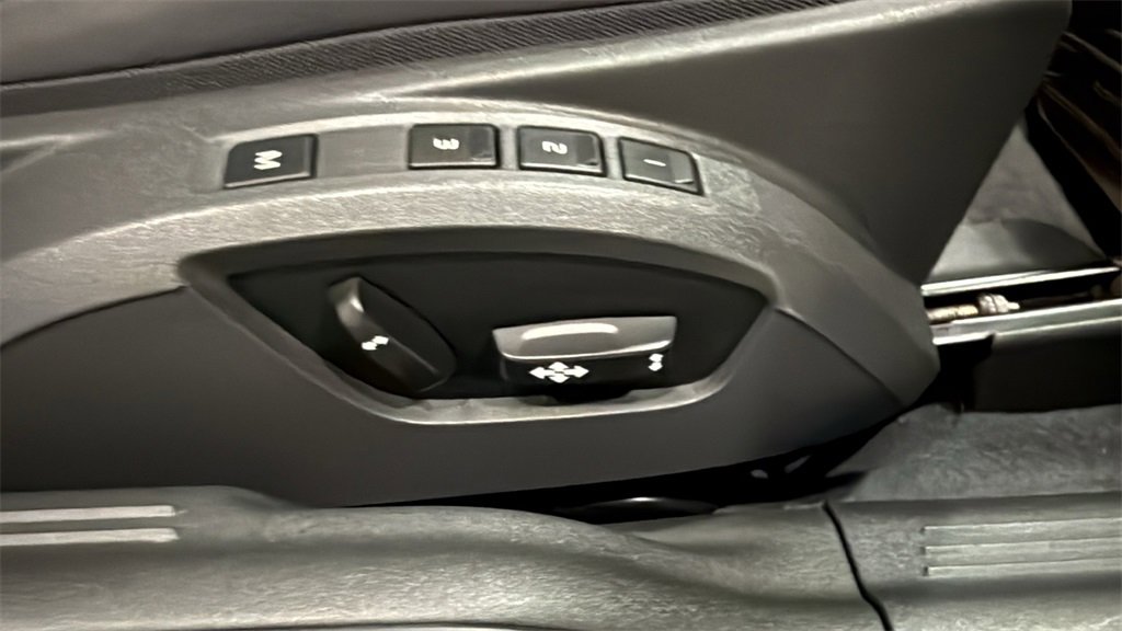 Used 2011 Volvo C30 T5 w/ Preferred Pkg image 13