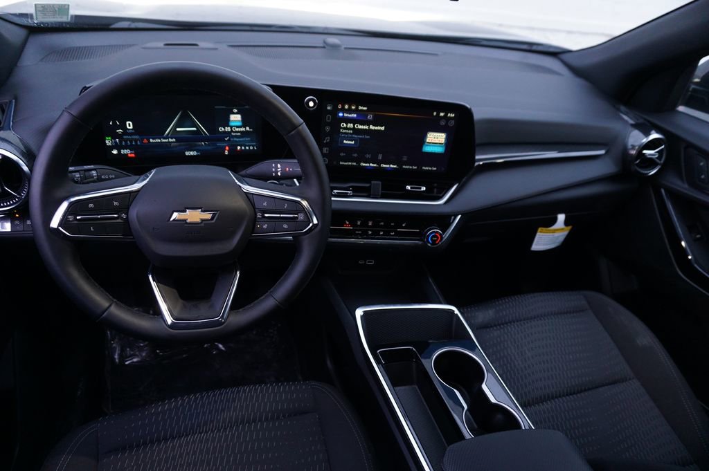 New 2025 Chevrolet Equinox LT FWD image 13
