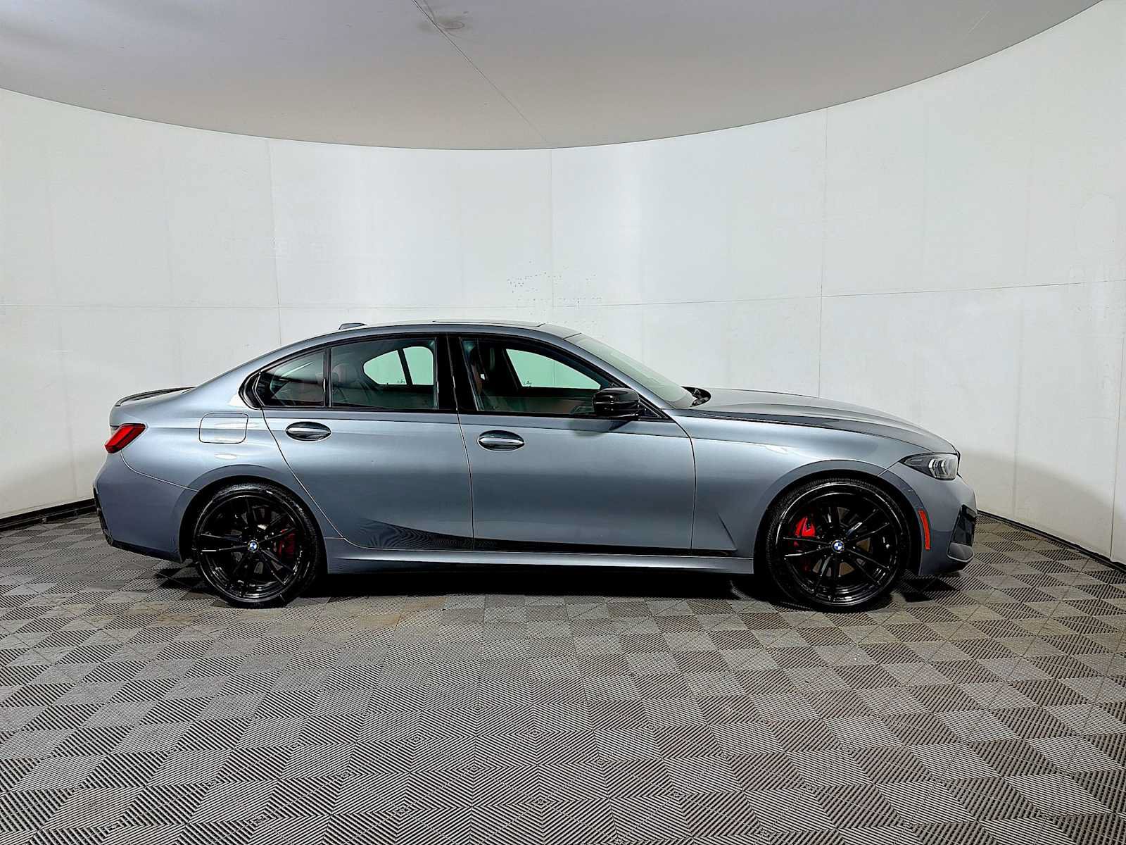 Certified 2023 BMW 330i xDrive Sedan w/ M Sport Package AWD/4WD image 7