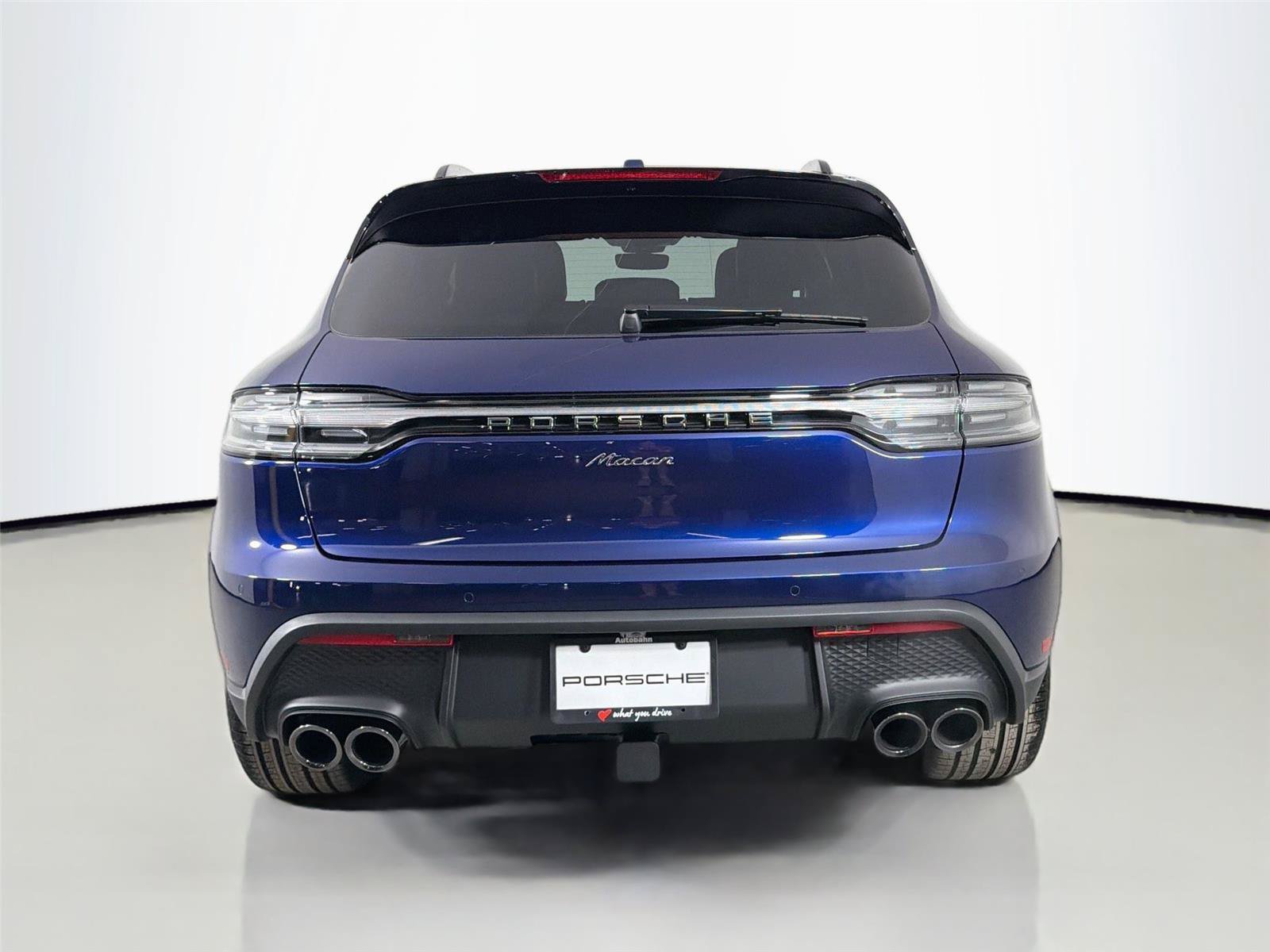 Certified 2026 Porsche Macan Turbo AWD/4WD image 6